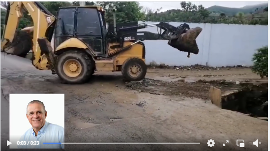 25 Octubre – Alcalde Pedro Estrella sigue los trabajos en la calle 27 de febrero en Ceiba De Madera.